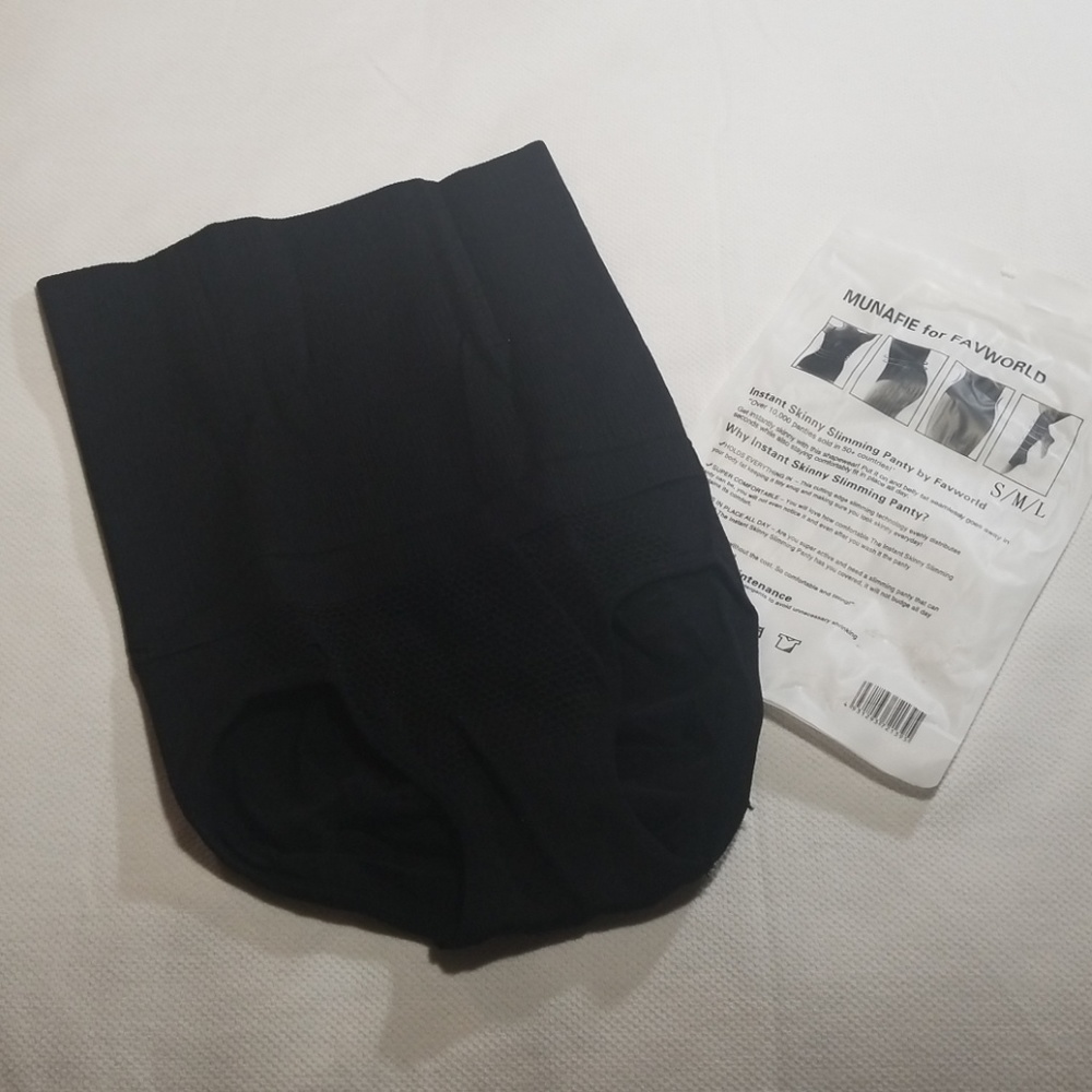 Munafie for Favworld Slimming Panty